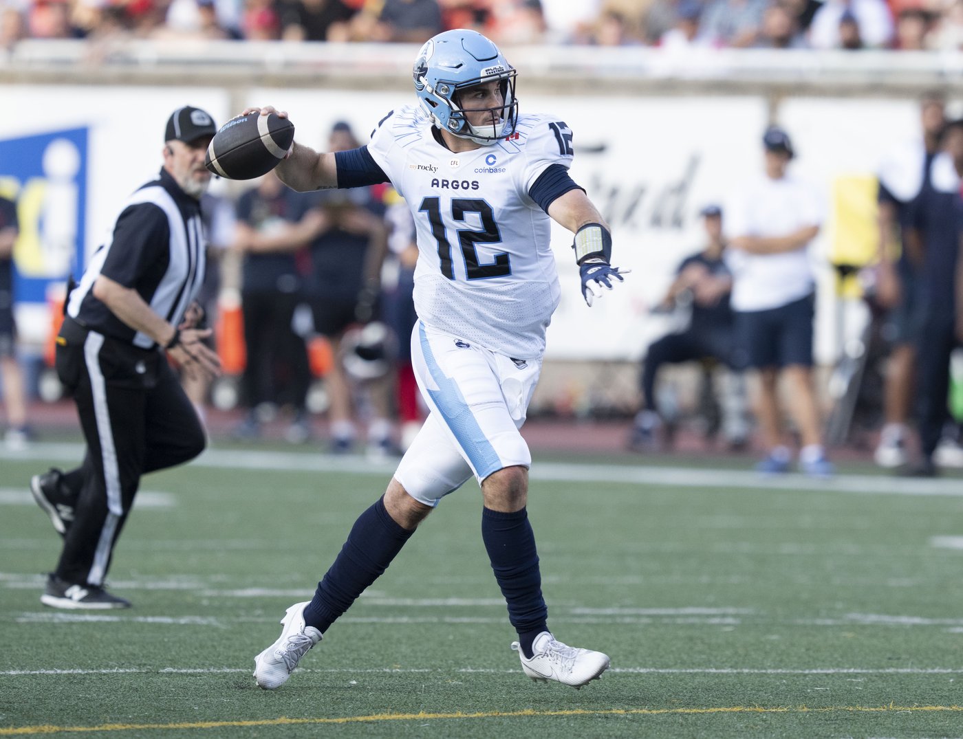 Awe's clutch block leads Alouettes past Argonauts 37-30 in home opener | iNFOnews.ca
