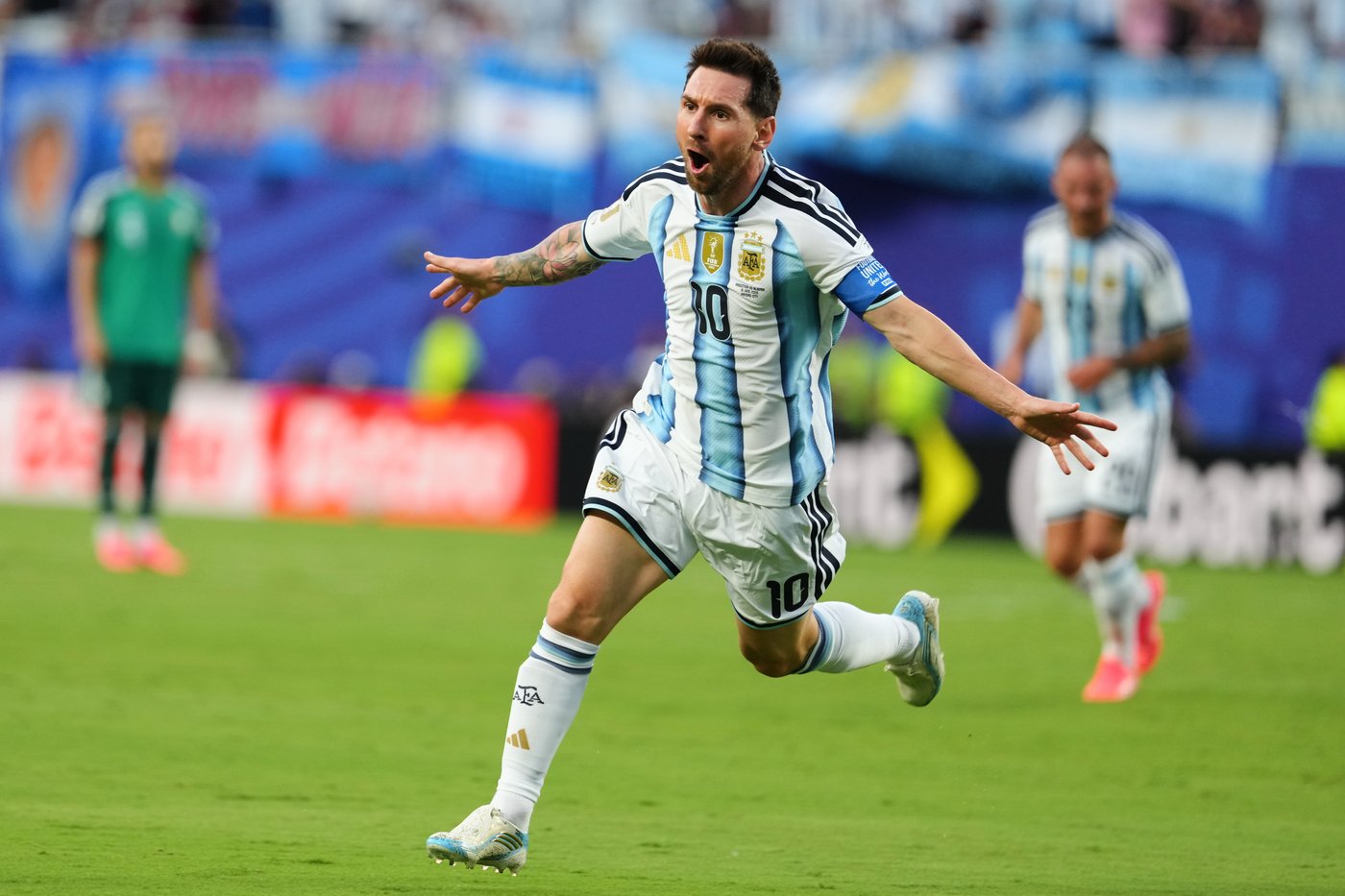 Lionel Messi ties men's World Cup goals record with a hat trick as Argentina tops Algeria | iNFOnews.ca