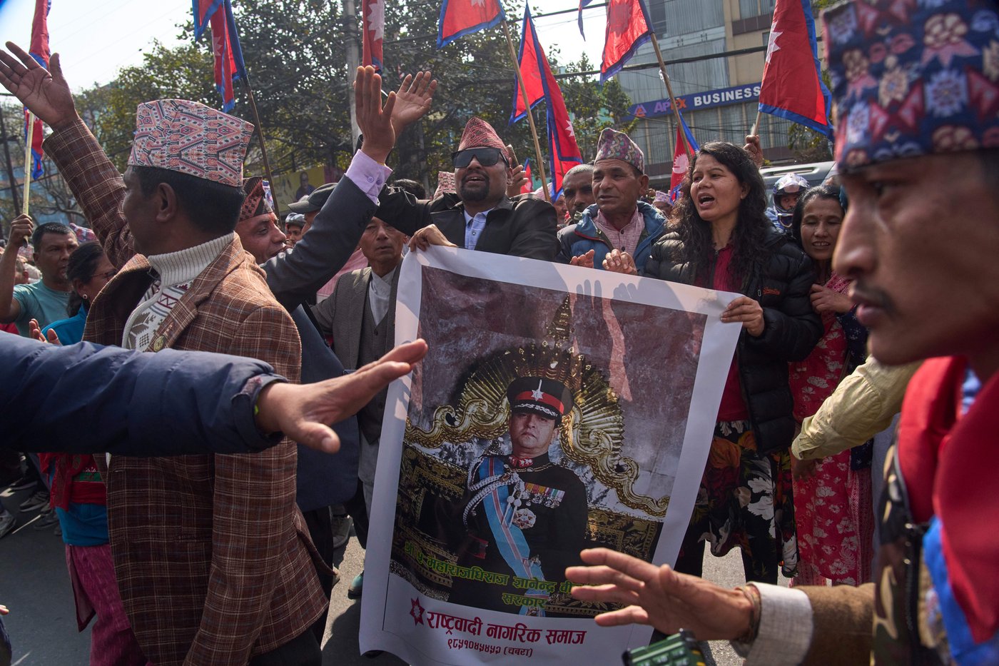 Thousands rally in support of Nepal's former king and call for monarchy's return | iNFOnews.ca