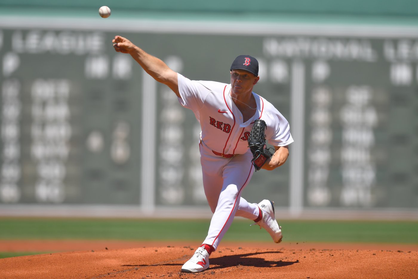 Red Sox beat the Rays 6-1 behind Contreras and Gray for their 13th straight win | iNFOnews.ca
