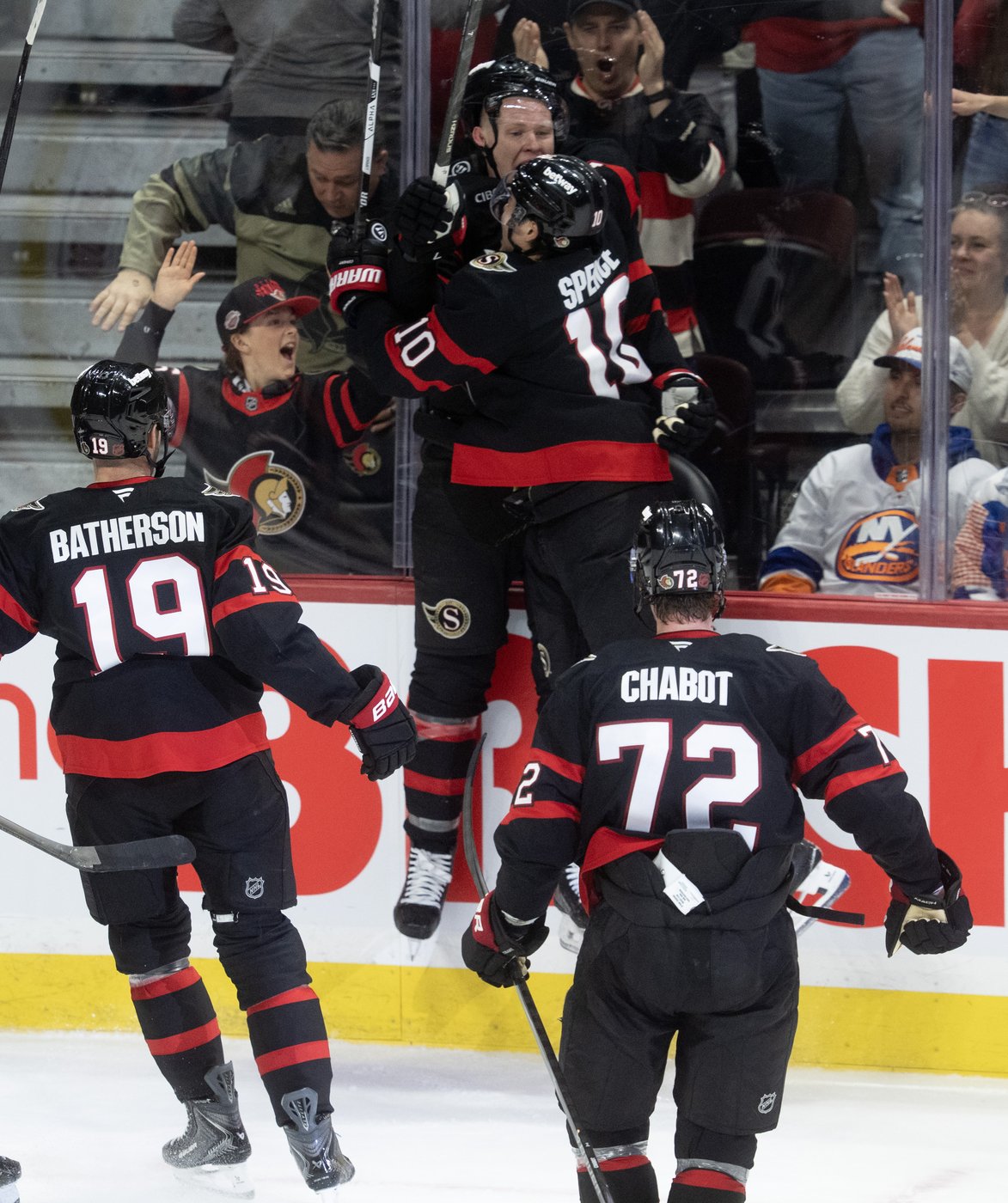 Brady Tkachuk back to his old self with fight, goal in Senators win | iNFOnews.ca