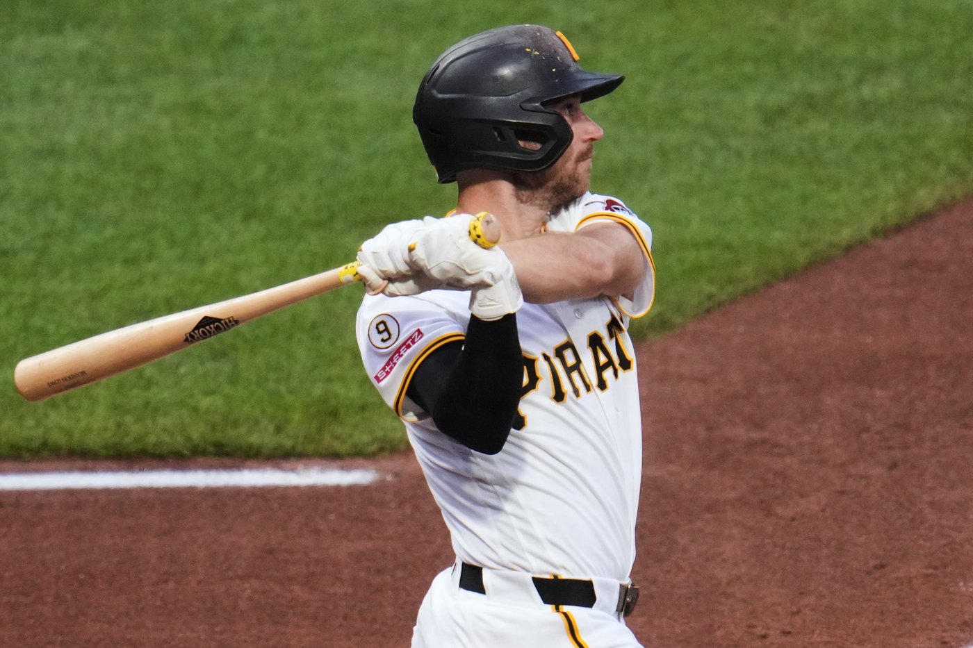 Ohtani homers, leaves game with left knee inflammation in Dodgers' 8-6 win over Pirates | iNFOnews.ca Ohtani homers, leaves game with left knee inflammation in Dodgers' 8-6 win over Pirates | iNFOnews.ca