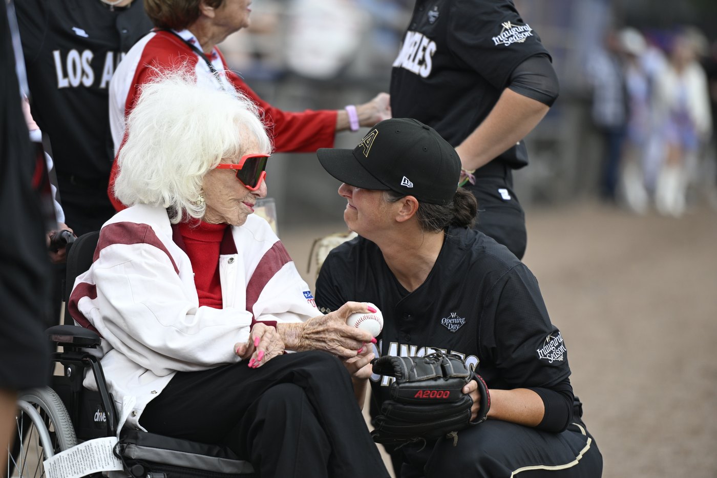 Women's Professional Baseball League makes a rainy debut in front of enthusiastic crowd | iNFOnews.ca Women's Professional Baseball League makes a rainy debut in front of enthusiastic crowd | iNFOnews.ca