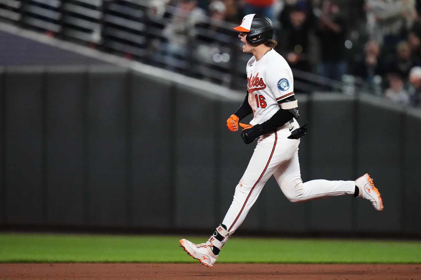Weathers loses no-hitter in 7th before Mayo's 3-run homer carries Orioles to 3-2 win over Yankees | iNFOnews.ca