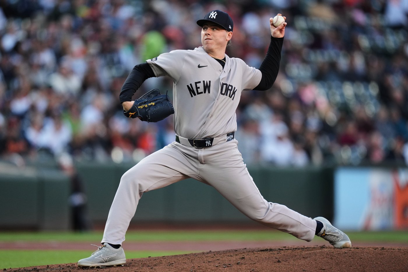 Weathers loses no-hitter in 7th before Mayo's 3-run homer carries Orioles to 3-2 win over Yankees | iNFOnews.ca