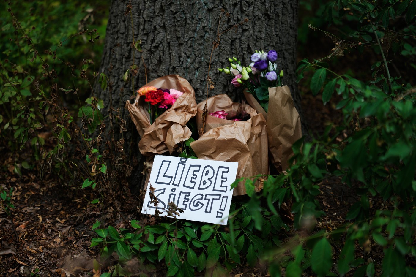 Photos show the aftermath of a van-ramming attack near Berlin's Pride Festival | iNFOnews.ca
