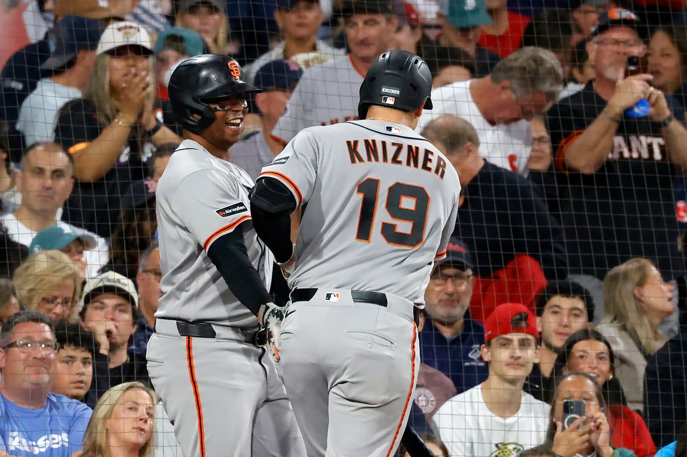 Eli White slides home headfirst with winning run, play reviewed and Red Sox rally past Giants 3-2 | iNFOnews.ca Eli White slides home headfirst with winning run, play reviewed and Red Sox rally past Giants 3-2 | iNFOnews.ca
