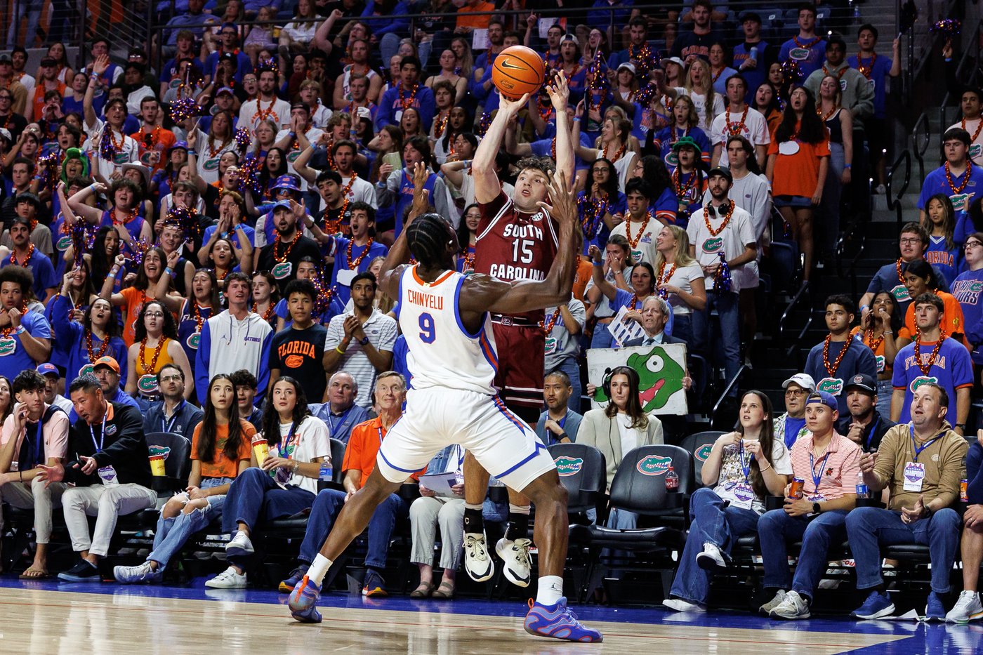 Condon and Chinyelu notch double-doubles as No. 12 Florida handles South Carolina 76-62 | iNFOnews.ca