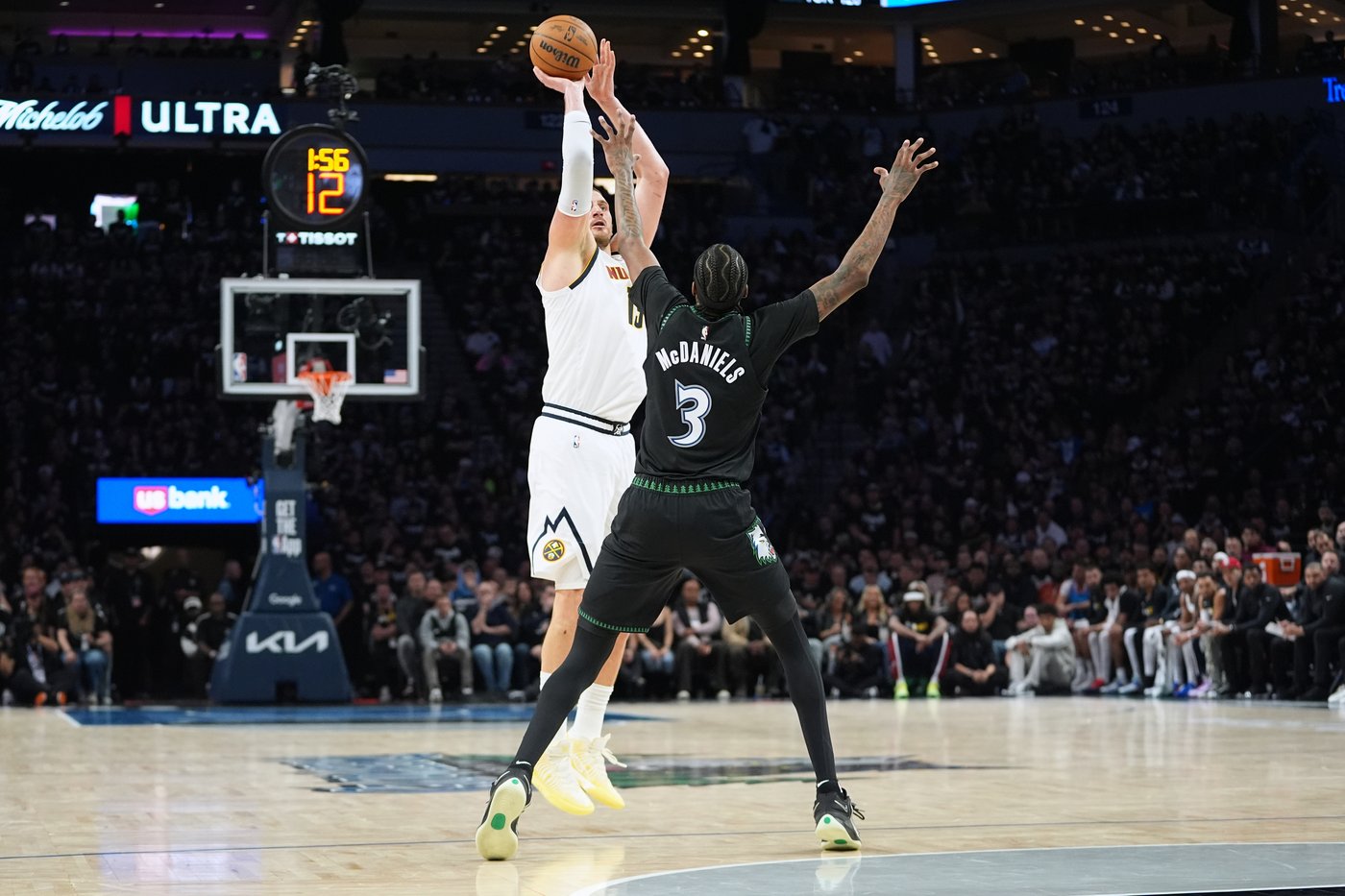 Timberwolves take a 2-1 lead on the Nuggets with a dominant defensive effort in a 113-96 win | iNFOnews.ca