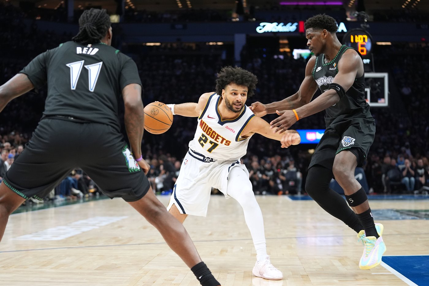 Timberwolves take a 2-1 lead on the Nuggets with a dominant defensive effort in a 113-96 win | iNFOnews.ca