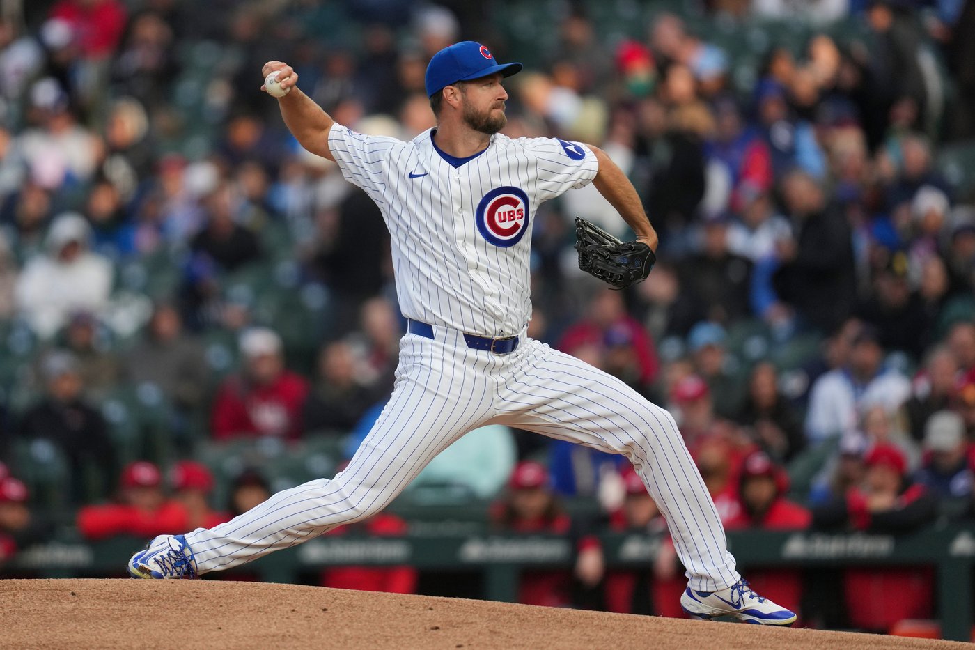 Busch and Crow-Armstrong help the Cubs beat the Reds 7-6 for their 8th straight win | iNFOnews.ca