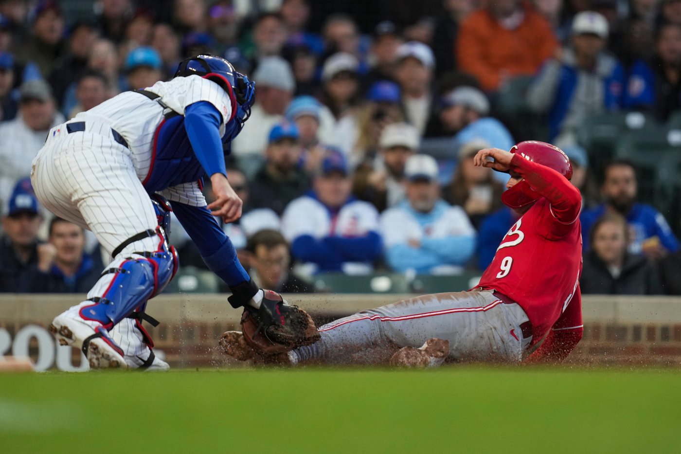 Busch and Crow-Armstrong help the Cubs beat the Reds 7-6 for their 8th straight win | iNFOnews.ca