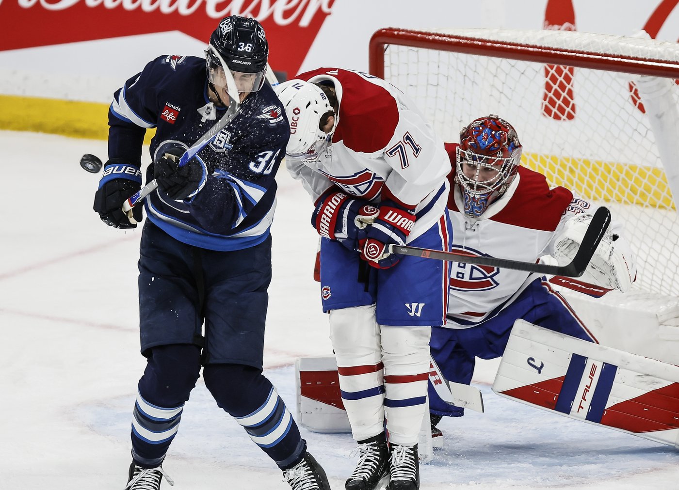 Canadiens' Montembeault enjoys scintillating performance, puts past struggles behind | iNFOnews.ca