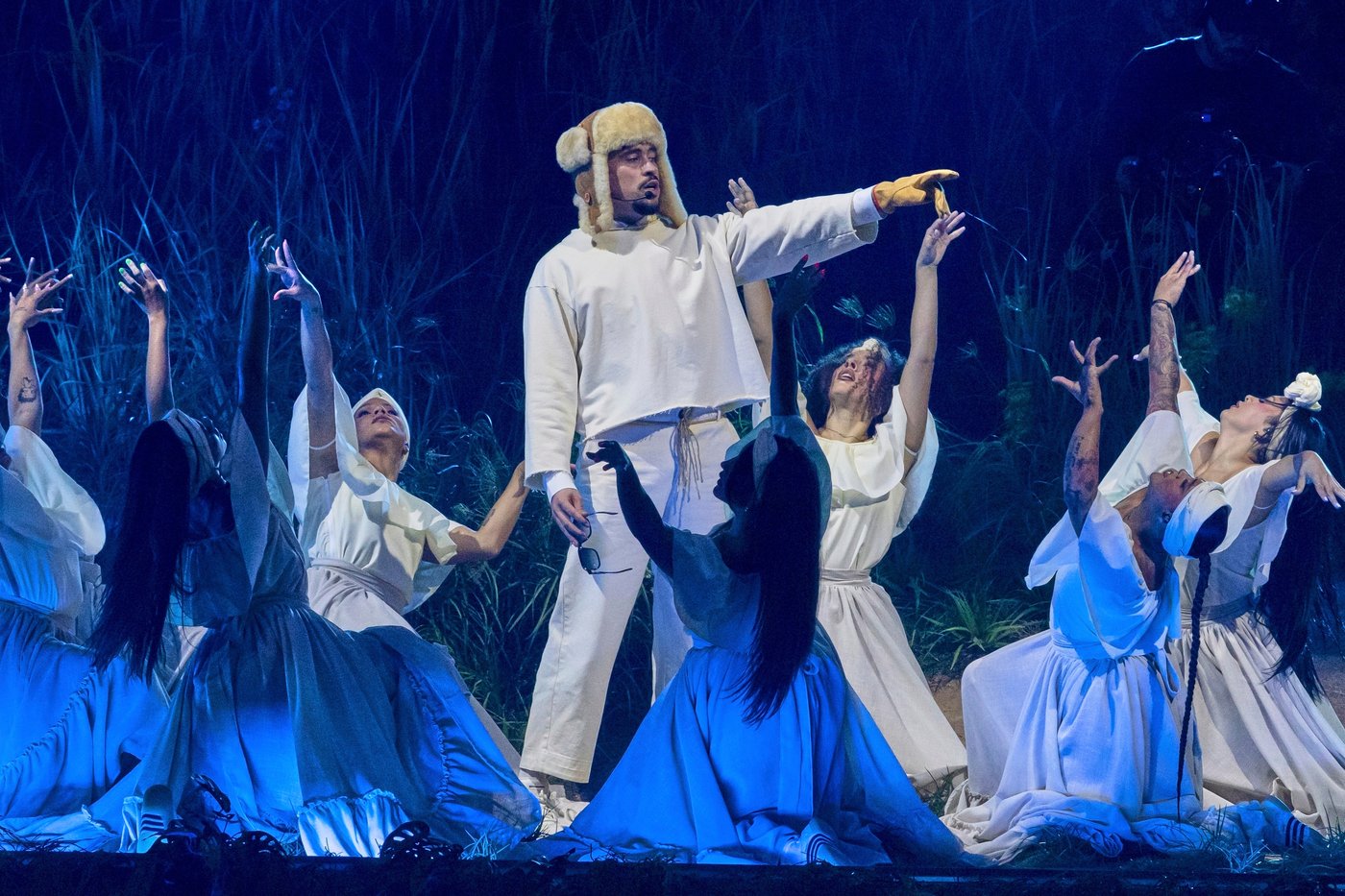 Fans race to learn Spanish before Bad Bunny's Super Bowl halftime show | iNFOnews.ca