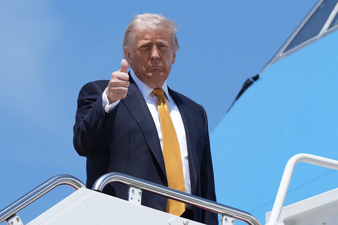 Trump downplays differences with China's Xi over Iran as he heads to Beijing for high-stakes summit | iNFOnews.ca