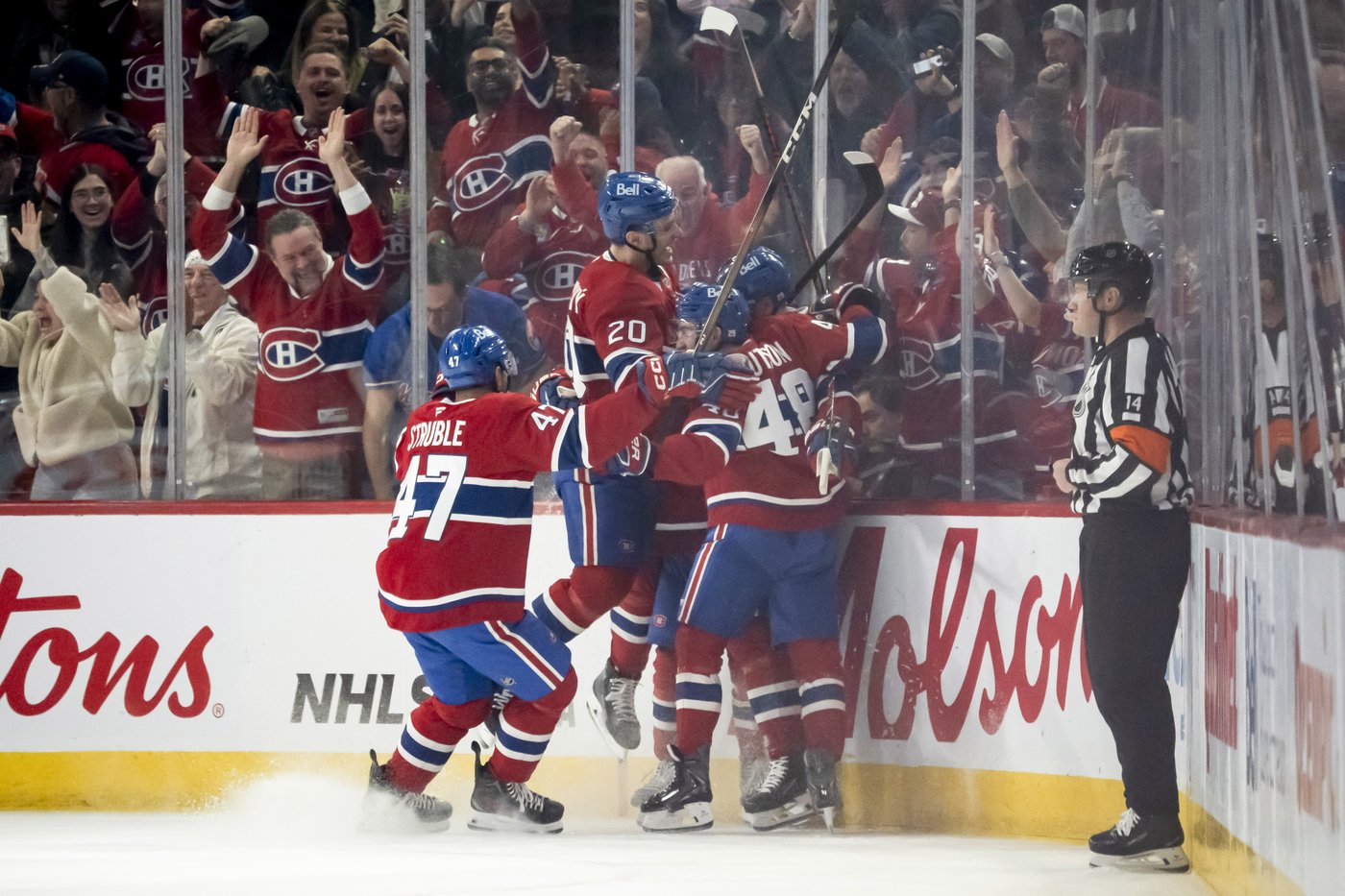 Cole Caufield becomes first Canadien to score 50 since 1990 with goal vs. Lightning | iNFOnews.ca