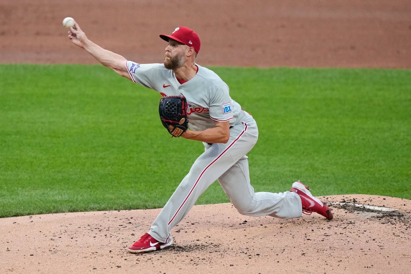 Hill makes incredible grab as Wheeler pitches Phillies to 2-1 win after Mets fire manager | iNFOnews.ca