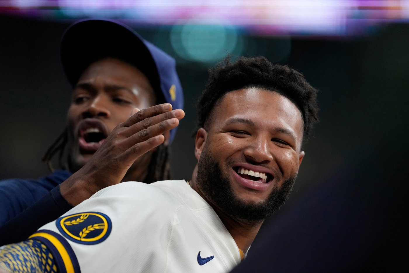 Kyle Harrison strikes out 12, Jake Bauers homers as surging Brewers top slumping Giants 8-3 | iNFOnews.ca