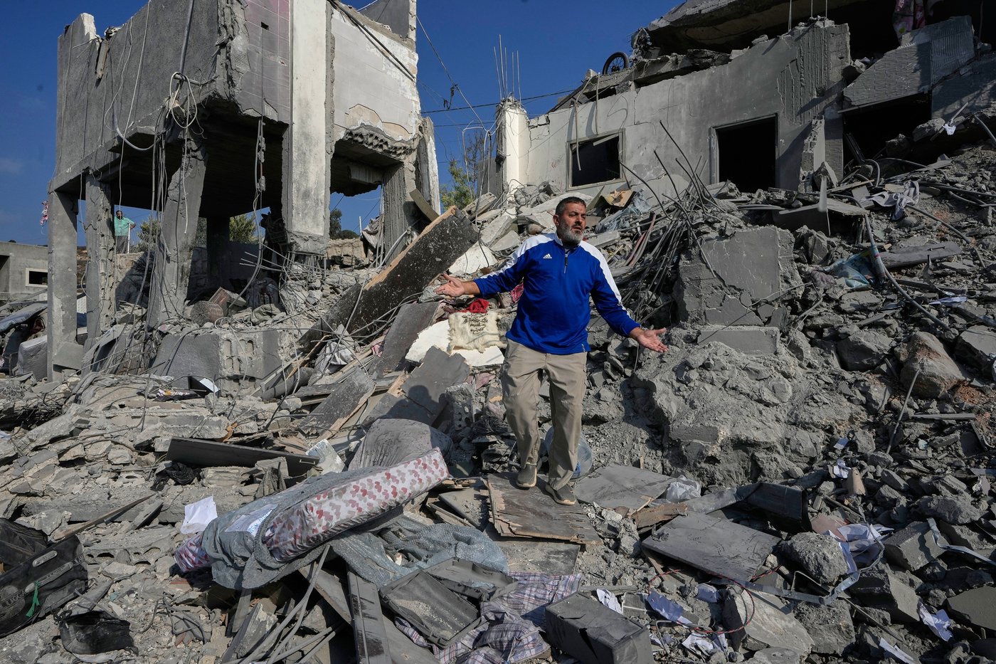 Israeli airstrikes on southern Lebanon kill 11 people in another test to truce | iNFOnews.ca