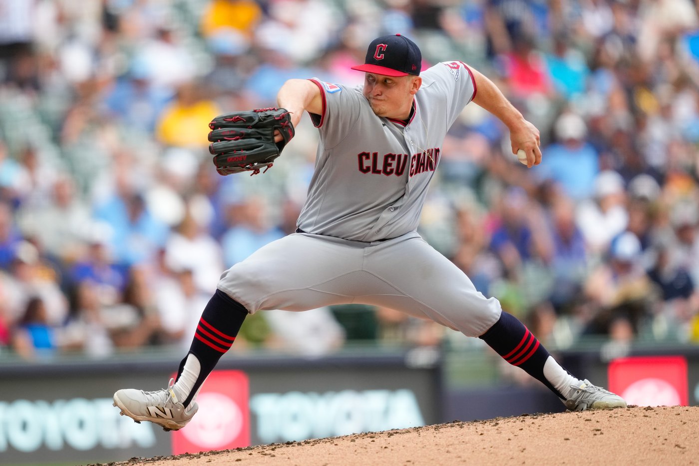 Bazzana’s 7th-inning homer helps lift Guardians past Brewers 4-2 | iNFOnews.ca