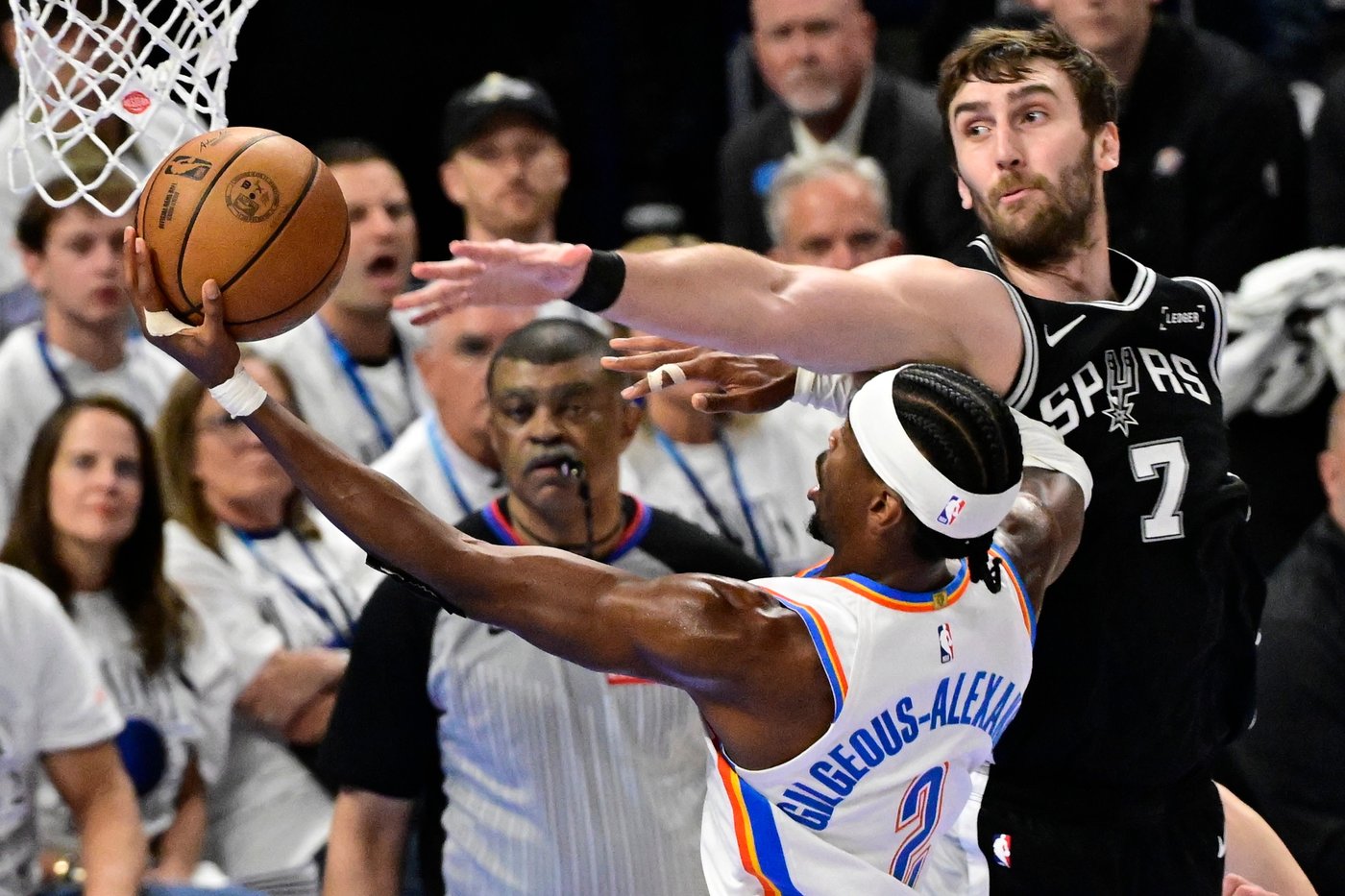 Thunder top Spurs 127-114 in Game 5, move a win away from return to NBA Finals | iNFOnews.ca