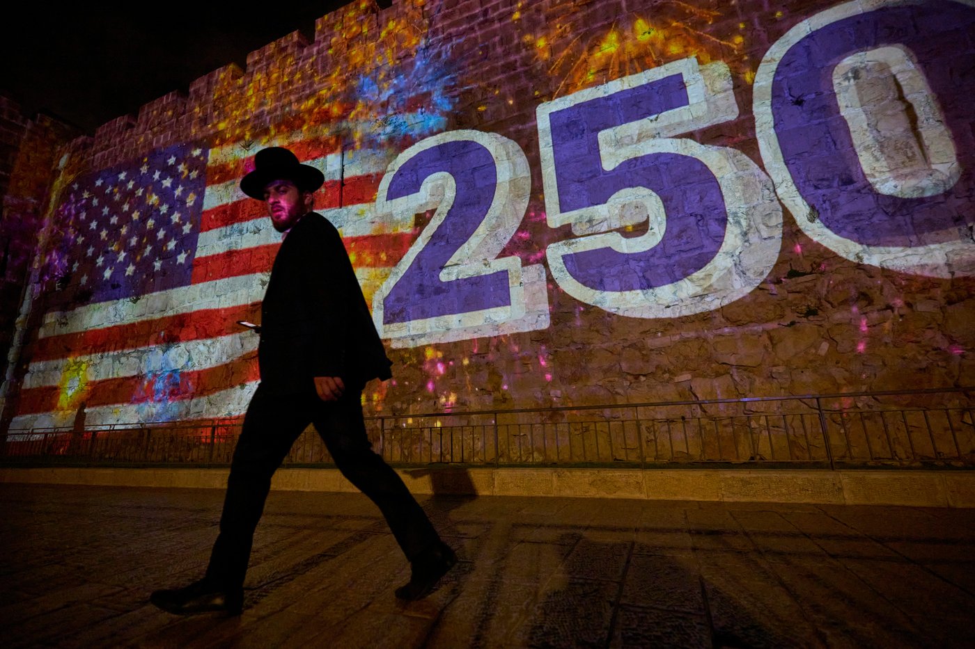 Despite stormy weather, America marks 250 years of independence, in photos | iNFOnews.ca
