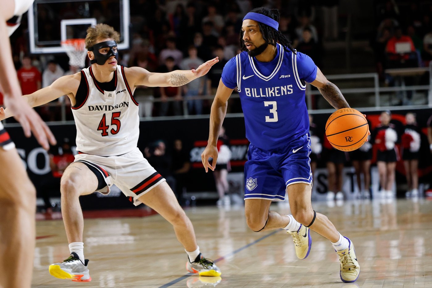 Dunlap's career-high 22 points help No. 19 Saint Louis top Davidson 91-82 for 16th straight win | iNFOnews.ca