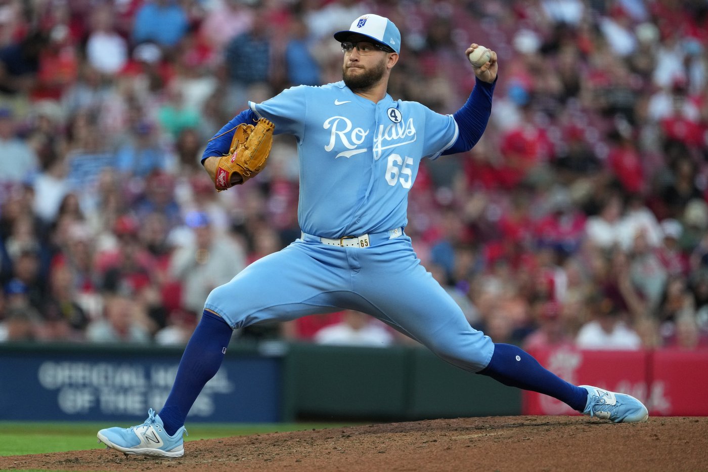 Blake Dunn's walk-off single in 10th lifts Reds past Royals 4-3 | iNFOnews.ca
