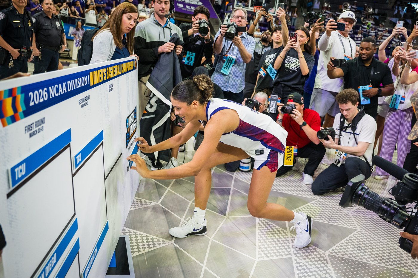 What about Cinderella and the brackets? What to know about NCAA Tournament expansion | iNFOnews.ca