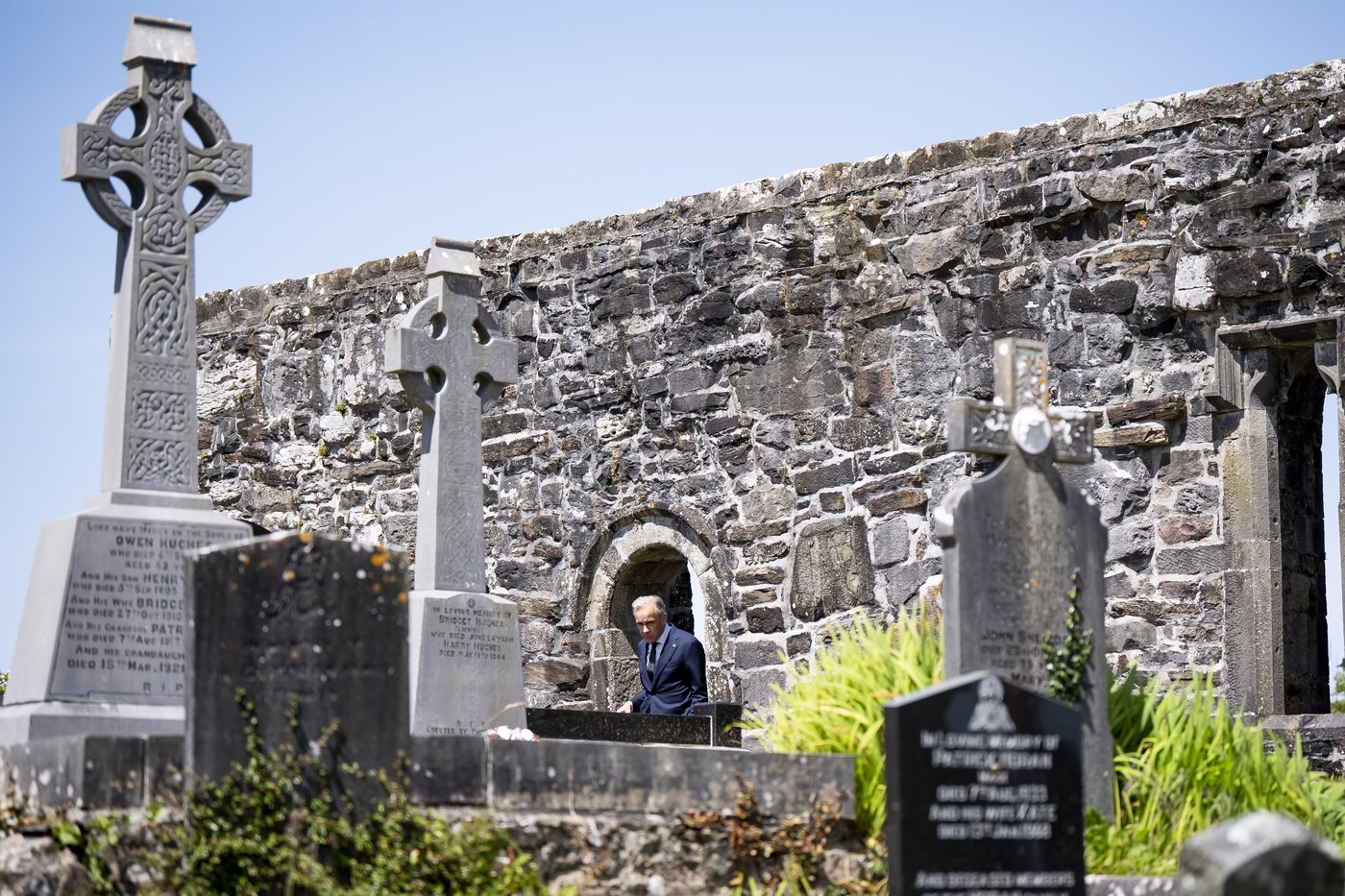 Carney gets warm welcome while visiting family's ancestral home in County Mayo | iNFOnews.ca