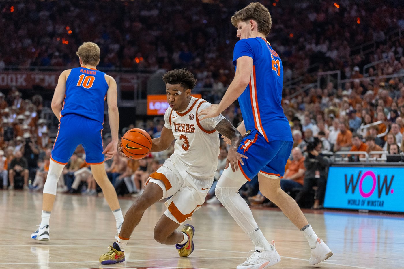 Alex Condon scores 23 and No. 7 Florida turns back Texas 84-71 for 8th straight win | iNFOnews.ca