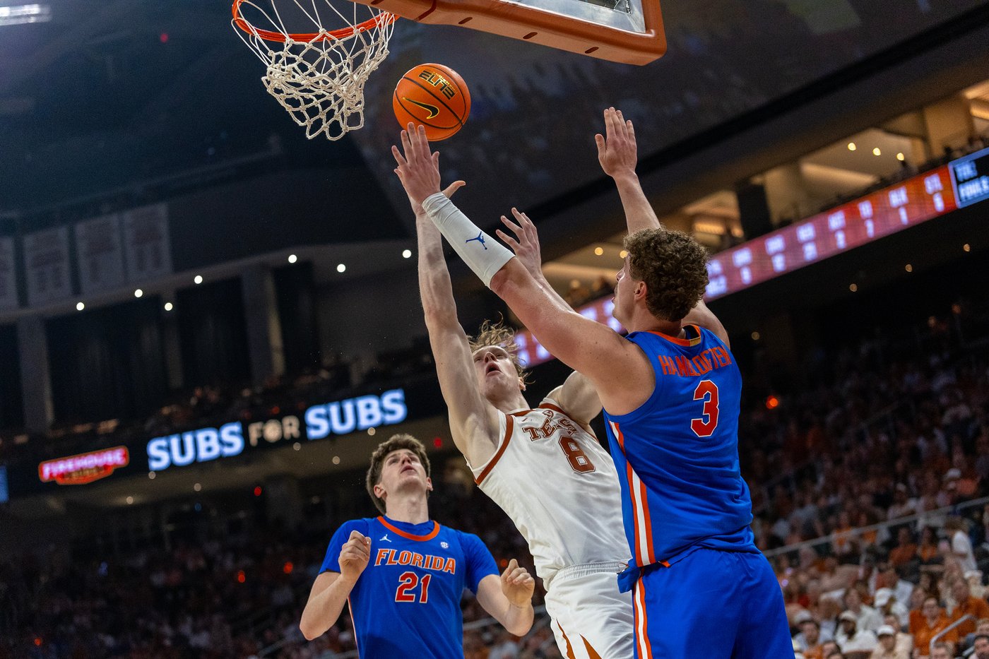 Alex Condon scores 23 and No. 7 Florida turns back Texas 84-71 for 8th straight win | iNFOnews.ca