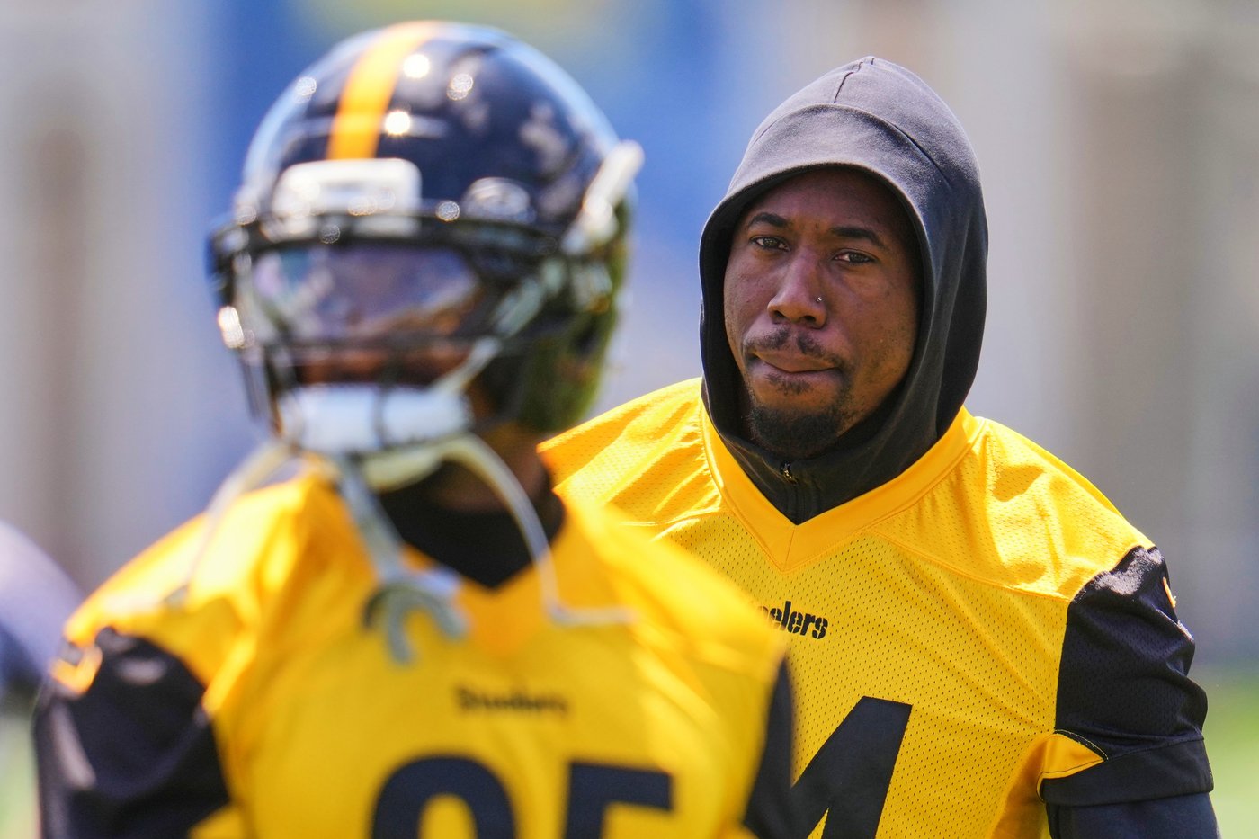 Steelers, linebacker Nick Herbig agree to a four-year extension, AP source says | iNFOnews.ca