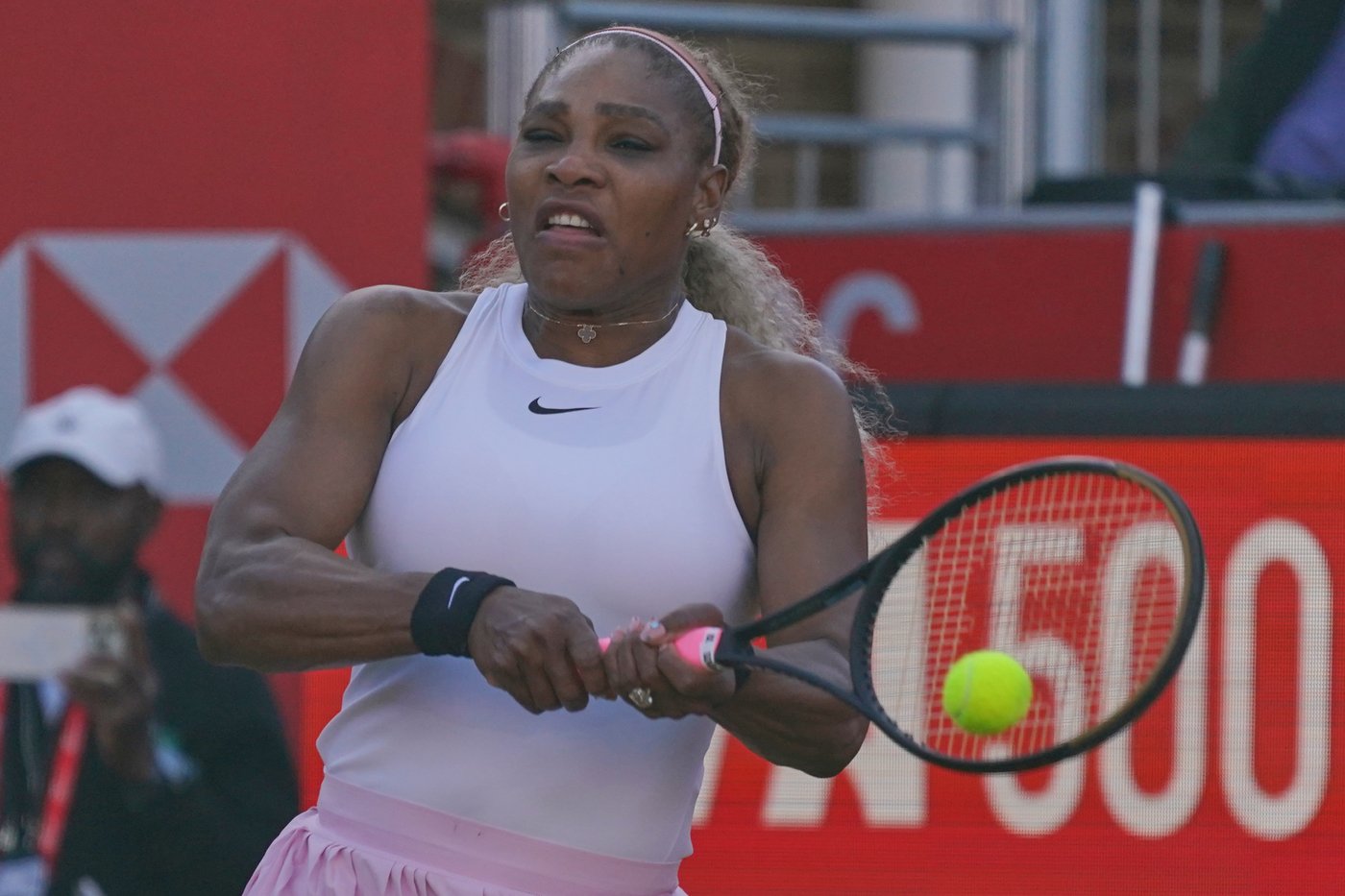 Serena returns: Williams makes a winning comeback in doubles at Queen's Club with Mboko | iNFOnews.ca