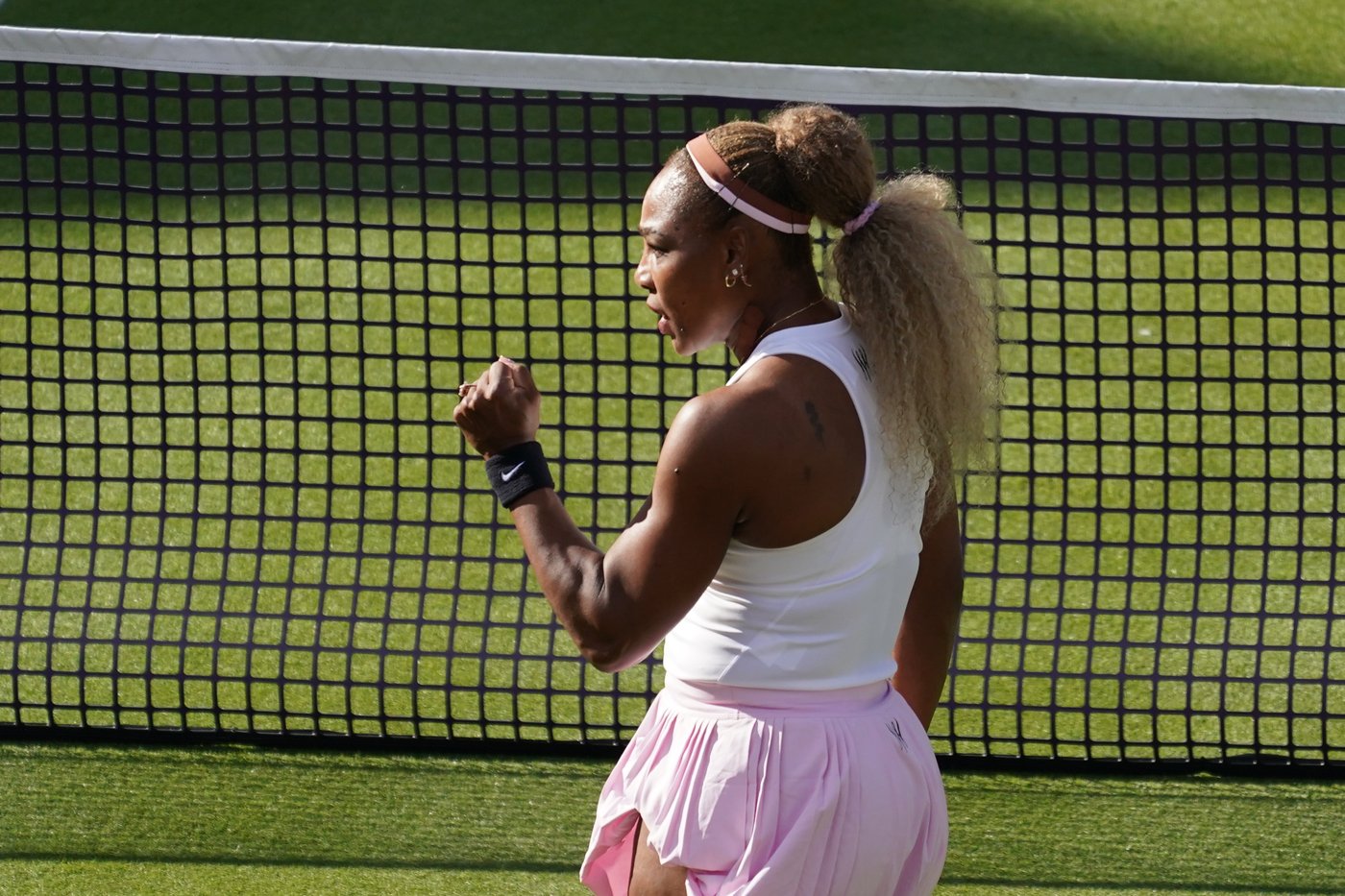 Serena returns: Williams makes a winning comeback in doubles at Queen's Club with Mboko | iNFOnews.ca