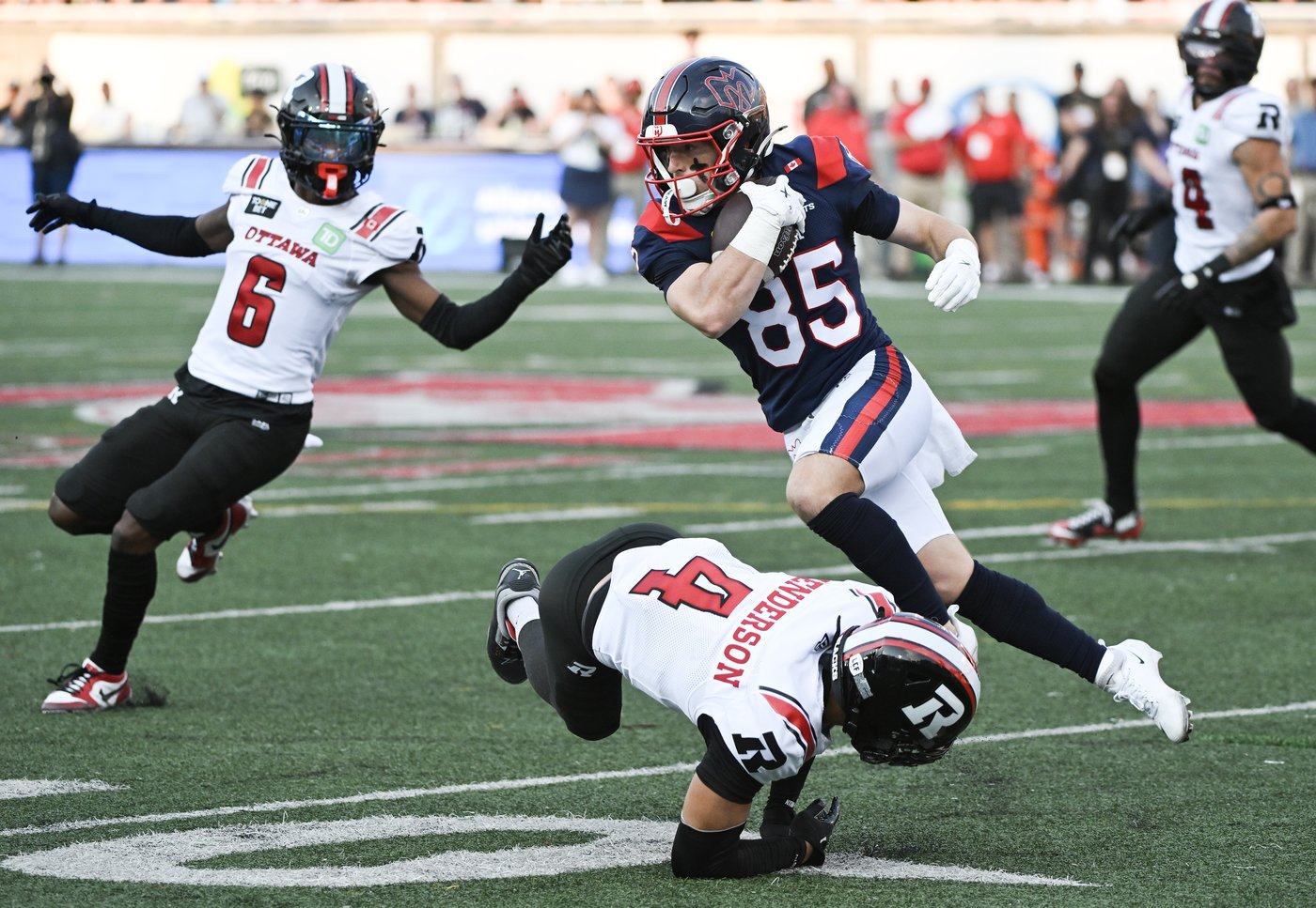 Alexander, Philpot shine as Alouettes hold on for 37-35 win over Redblacks | iNFOnews.ca