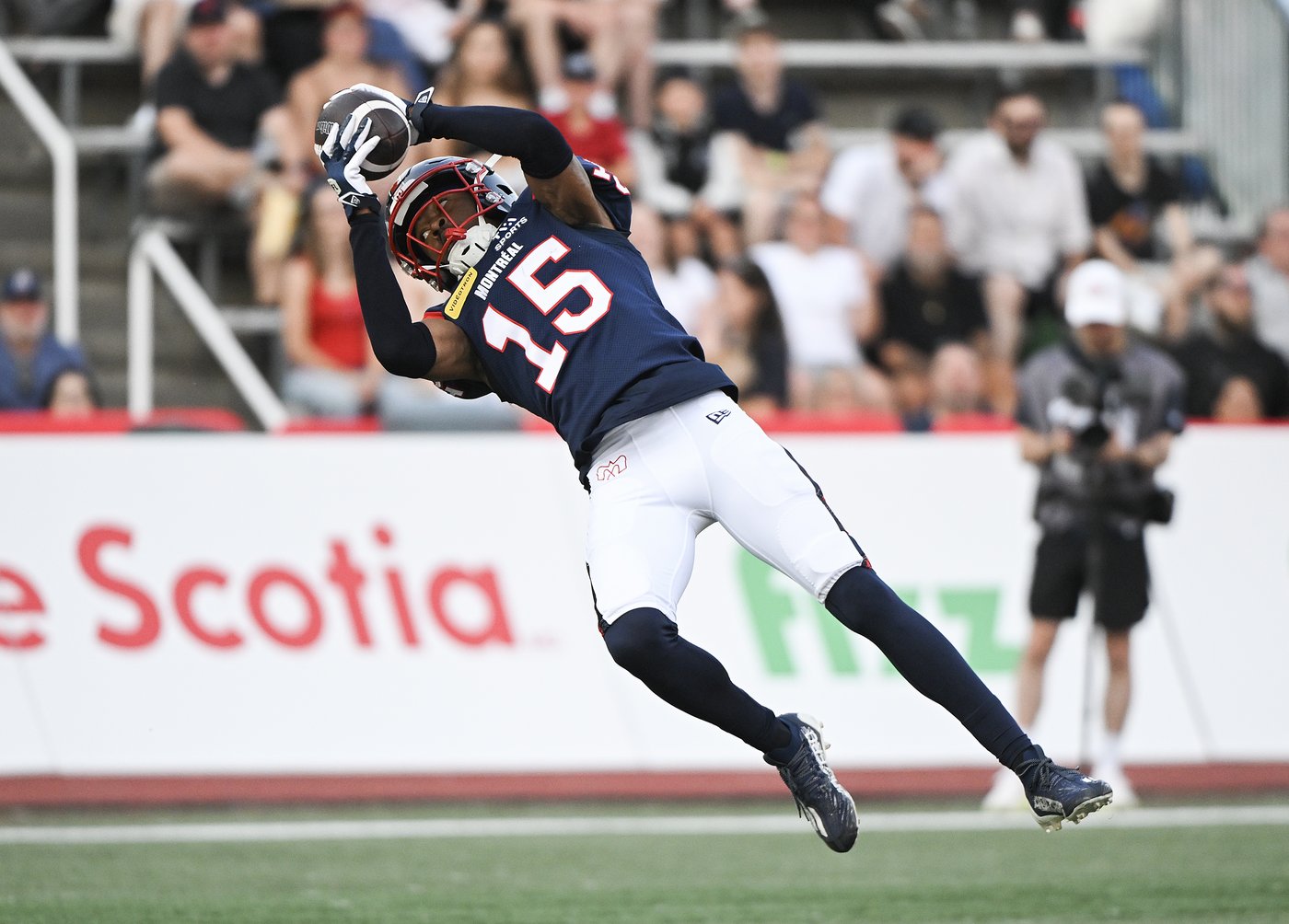 Alexander, Philpot shine as Alouettes hold on for 37-35 win over Redblacks | iNFOnews.ca