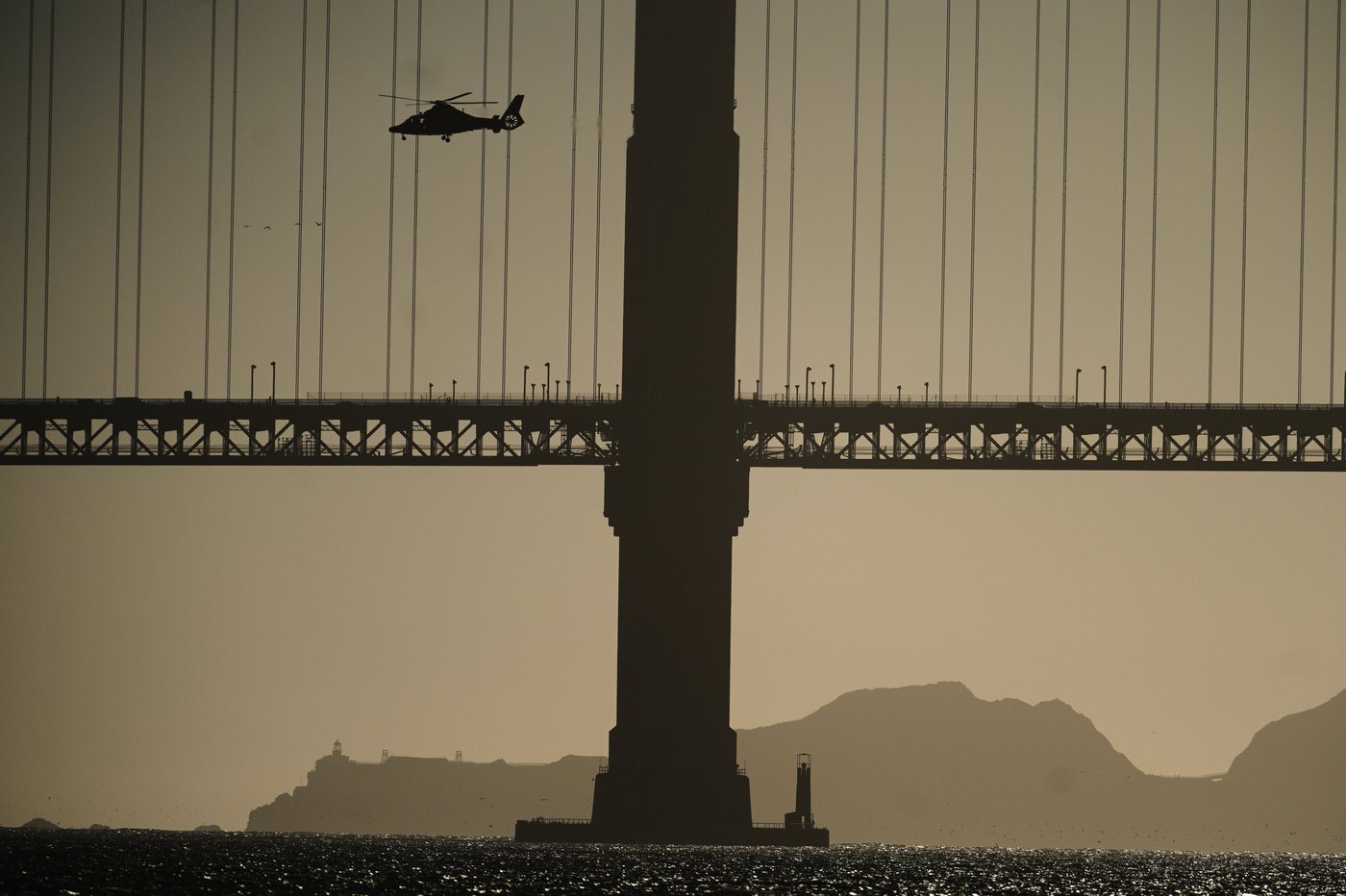 1 dead and 2 missing after boat sinks near Alcatraz Island off San Francisco | iNFOnews.ca
