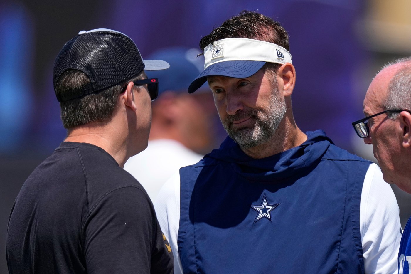 Ronnie Bell carted off because of heat as fights break out during Saints-Cowboys joint practice | iNFOnews.ca