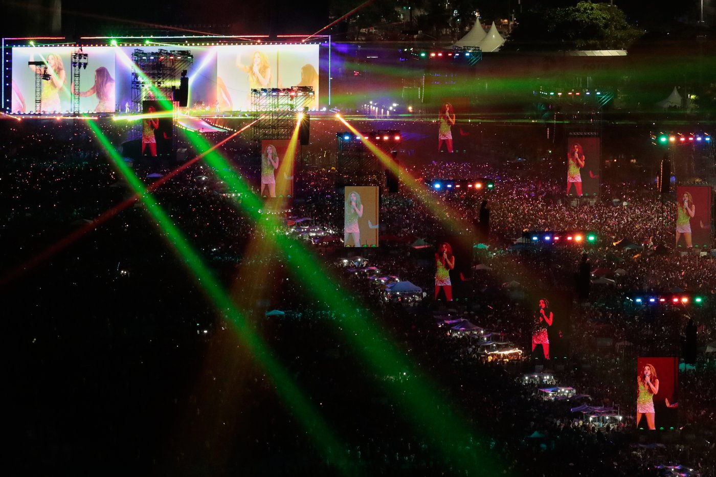 Accessorize with earplugs at this summer's concerts so you can enjoy more music in the future | iNFOnews.ca