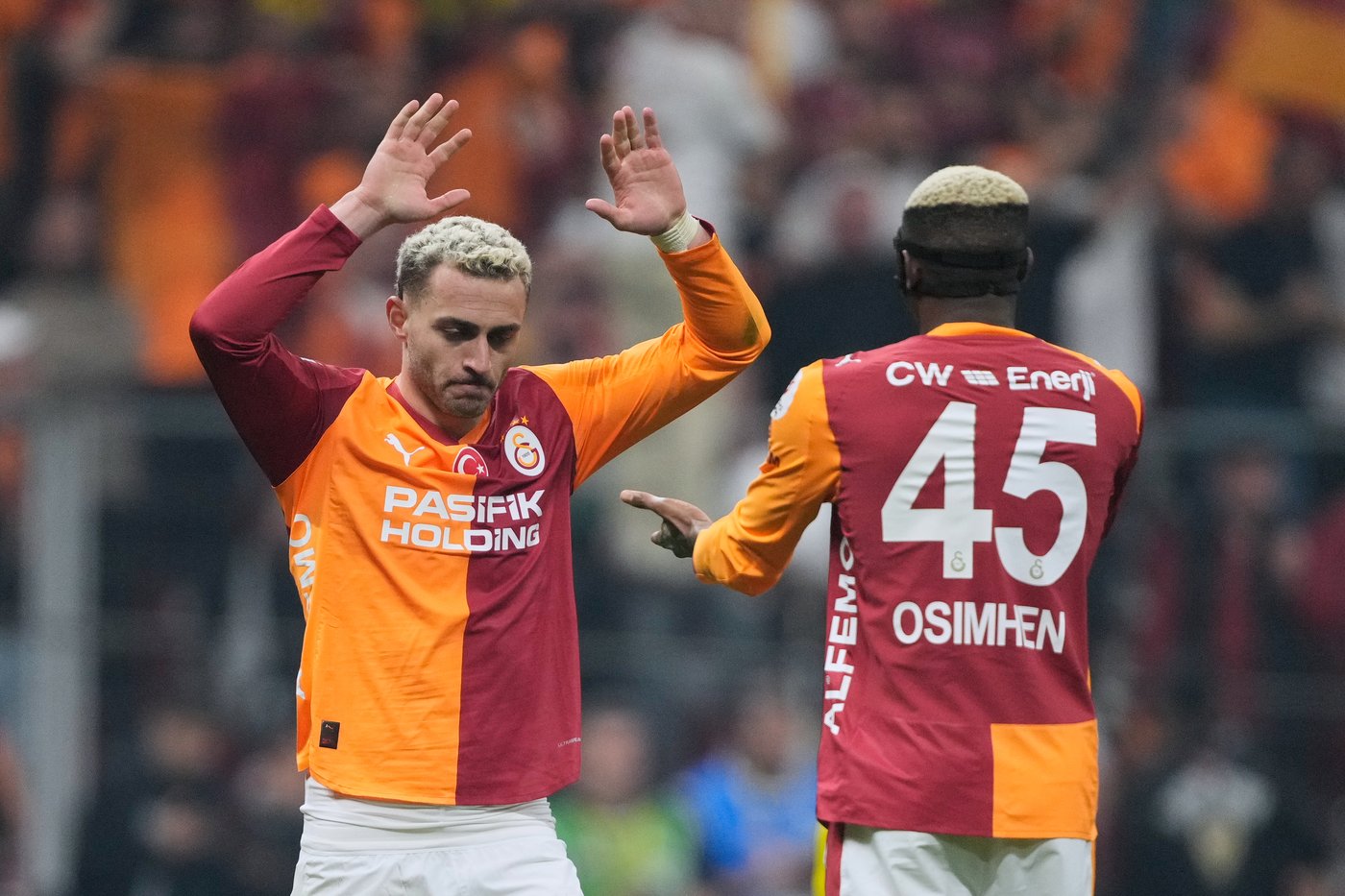 Galatasaray posts about 'evil inside' refereeing during key title race win over Fenerbahce | iNFOnews.ca