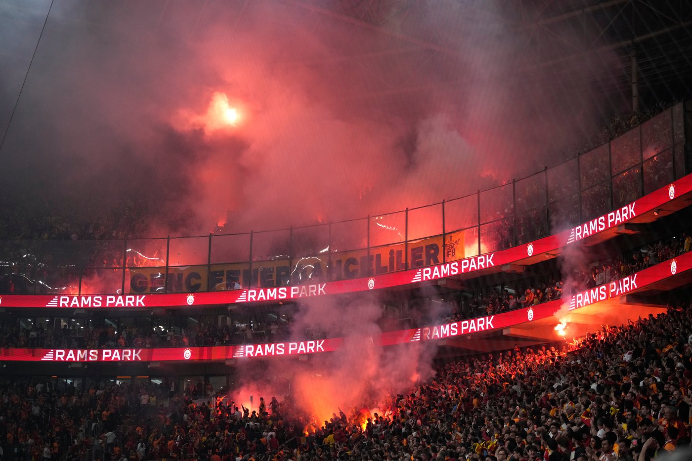 Galatasaray posts about 'evil inside' refereeing during key title race win over Fenerbahce | iNFOnews.ca