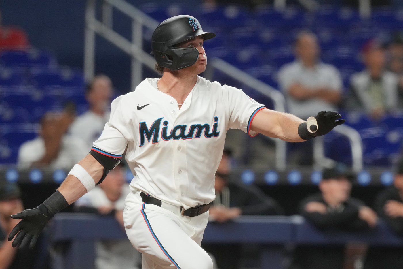 Conine hits a 2-run homer, Marlins score 4 runs in 4th inning in 9-2 win over White Sox | iNFOnews.ca