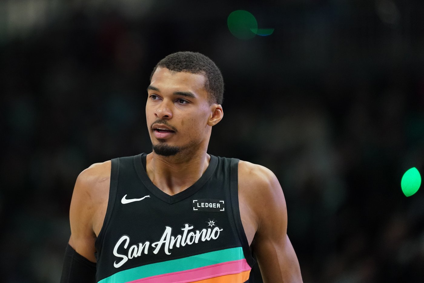 Stephon Castle gets triple-double as Spurs trounce Bucks 127-95 for eighth straight win | iNFOnews.ca