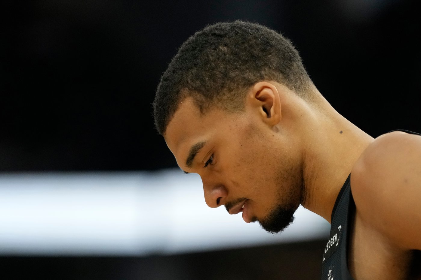 Stephon Castle gets triple-double as Spurs trounce Bucks 127-95 for eighth straight win | iNFOnews.ca