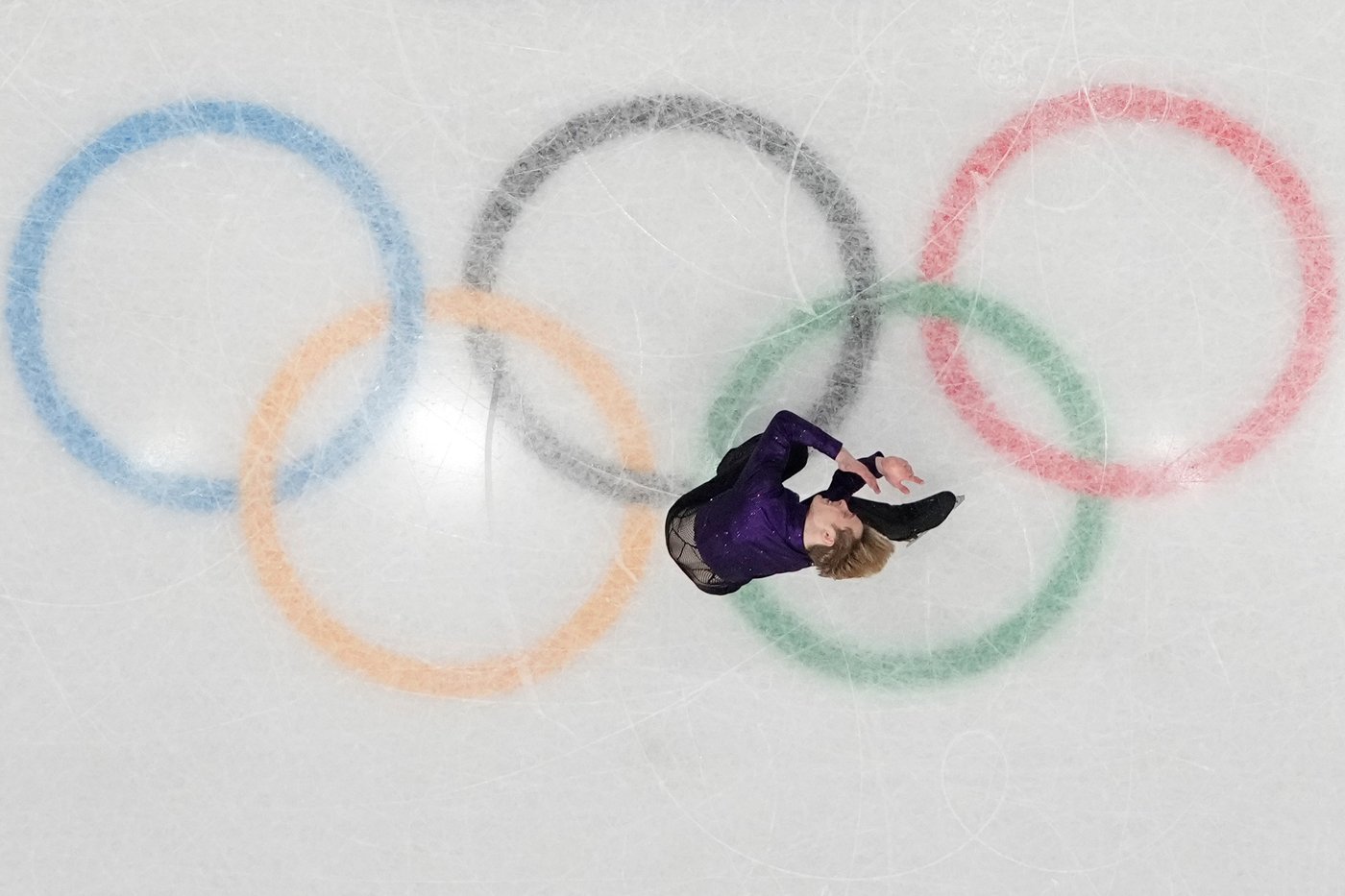 Olympic figure skaters offer wellness tips for weekend athletes. The 'hard ice always wins' | iNFOnews.ca