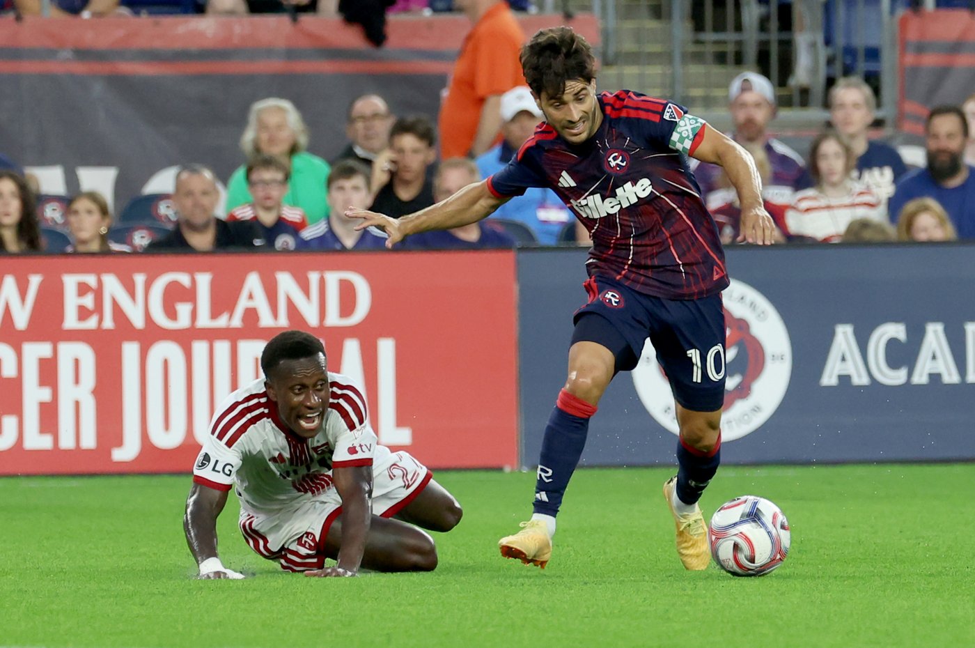 Gavran earns second straight clean sheet in Toronto's scoreless draw with Revolution | iNFOnews.ca Gavran earns second straight clean sheet in Toronto's scoreless draw with Revolution | iNFOnews.ca