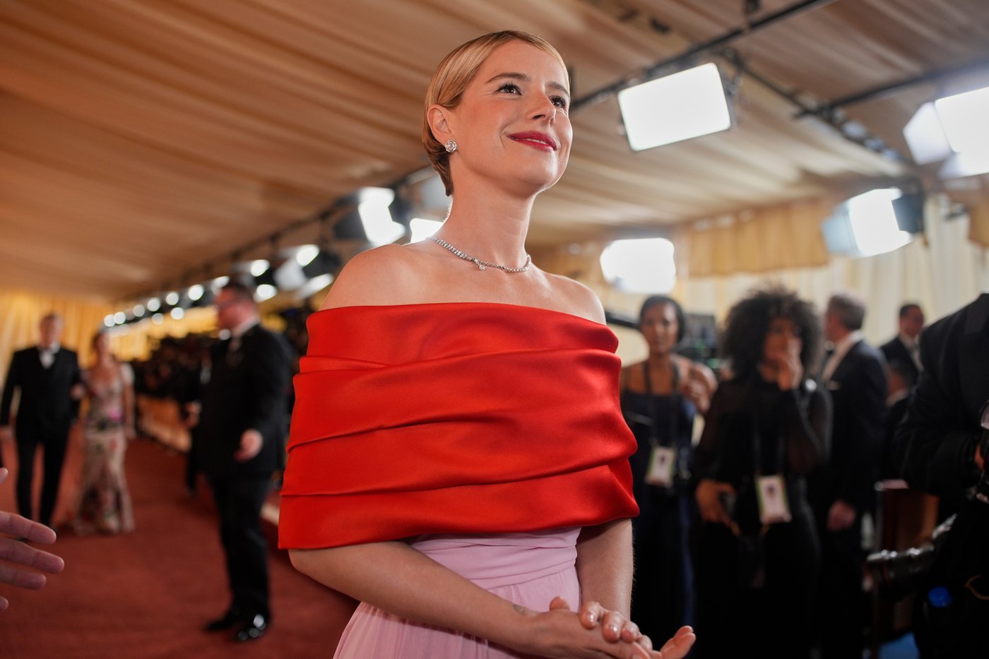 Jessie Buckley wins the best actress Oscar for tear-jerking ‘Hamnet’ performance | iNFOnews.ca