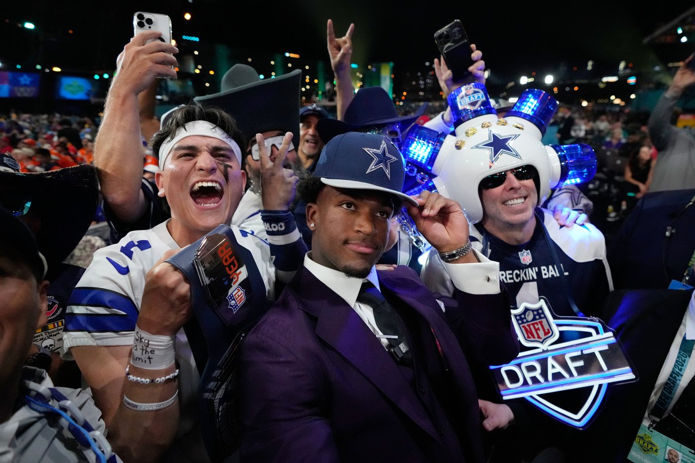 Photos of the NFL Draft | iNFOnews.ca