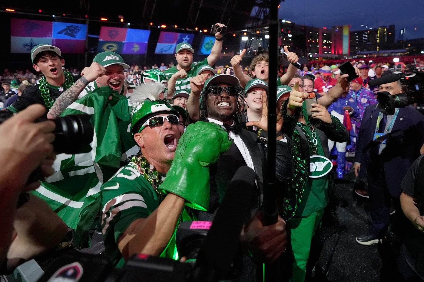 Photos of the NFL Draft | iNFOnews.ca